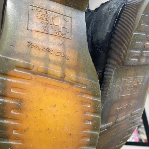 Doc Martens genuine leather 1460 boot - Picture 8 of 8